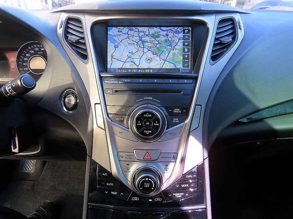 HYUNDAI Grandeur 2012 Negro - Importación desde Corea - HF Imports Iquique - Foto 13