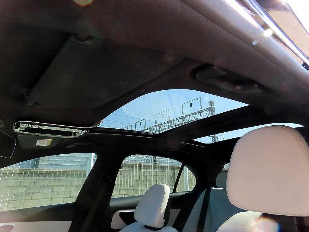 Mercedes Benz C Class 2023 Negro - Importación desde Corea - HF Imports Iquique - Foto 17