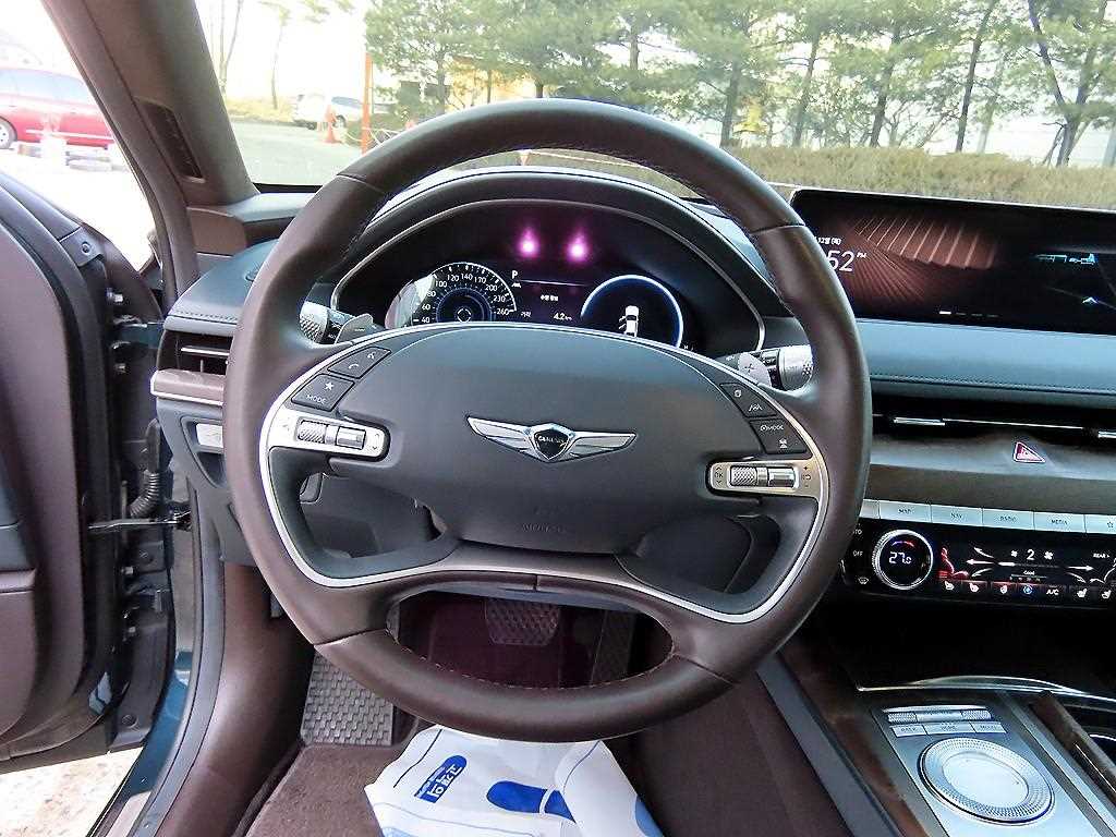Genesis G80 - Vista 8