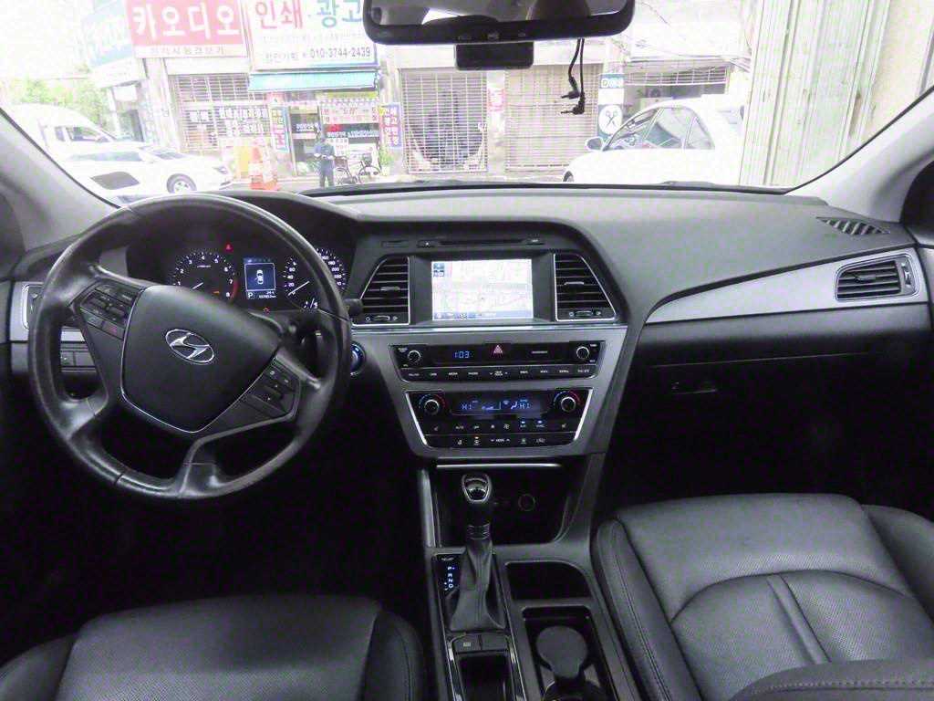 HYUNDAI Sonata - Vista 7