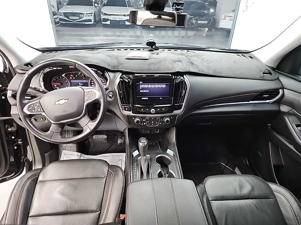 Chevrolet Travers - Vista 7