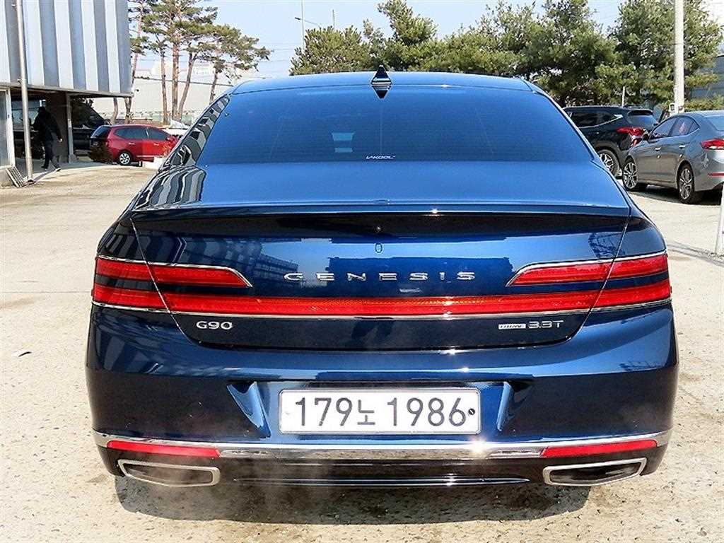 Genesis G90 - Vista 4