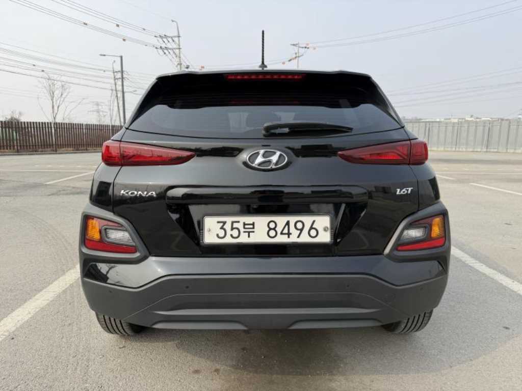 HYUNDAI Kona - Vista 4