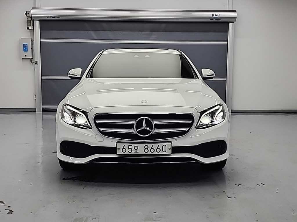 Mercedes Benz E class 2017 Blanco - Importación desde Corea - HF Imports Iquique - Foto 1