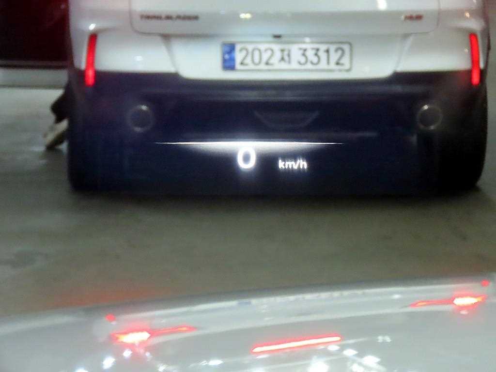 Genesis GV70 2023 Blanco - Importación desde Corea - HF Imports Iquique - Foto 13