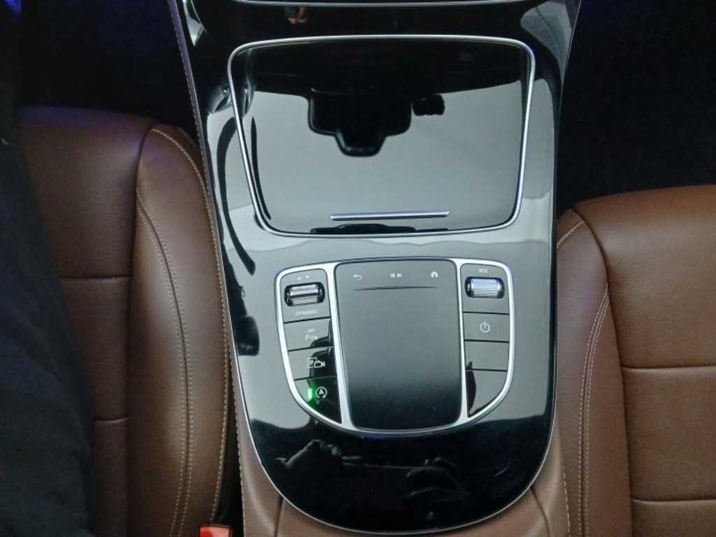 Mercedes Benz E class - Vista 11