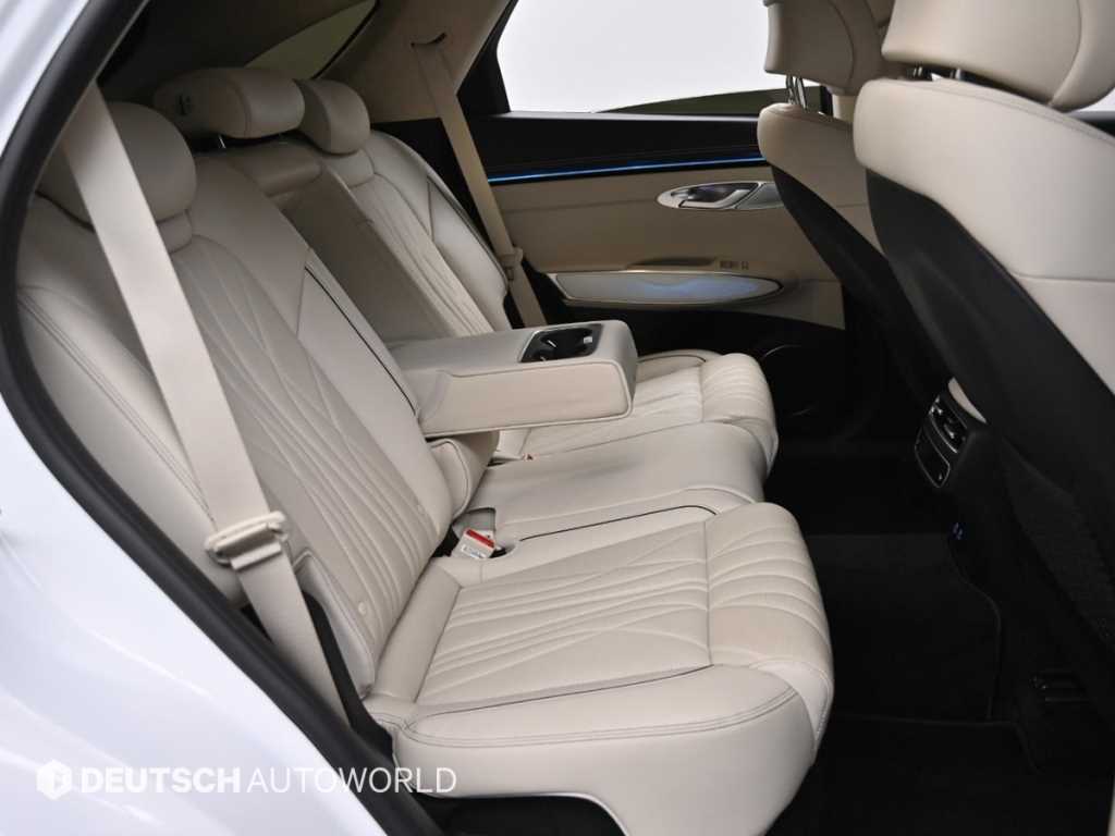 Genesis GV70 - Vista 12