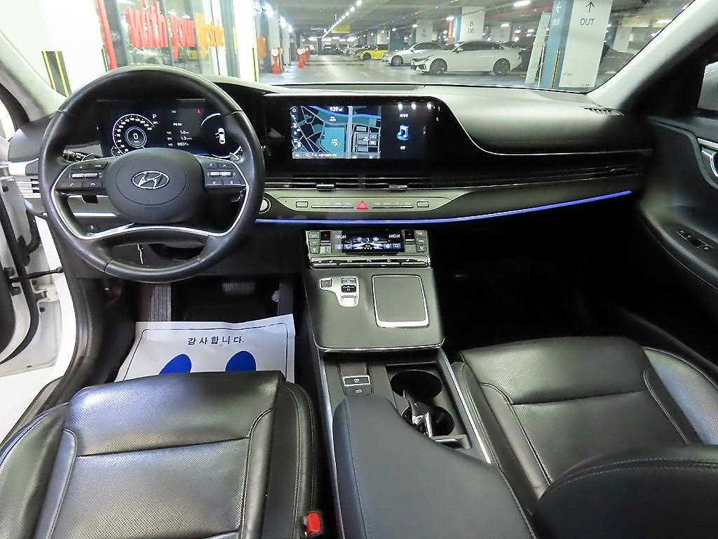 HYUNDAI Grandeur - Vista 10
