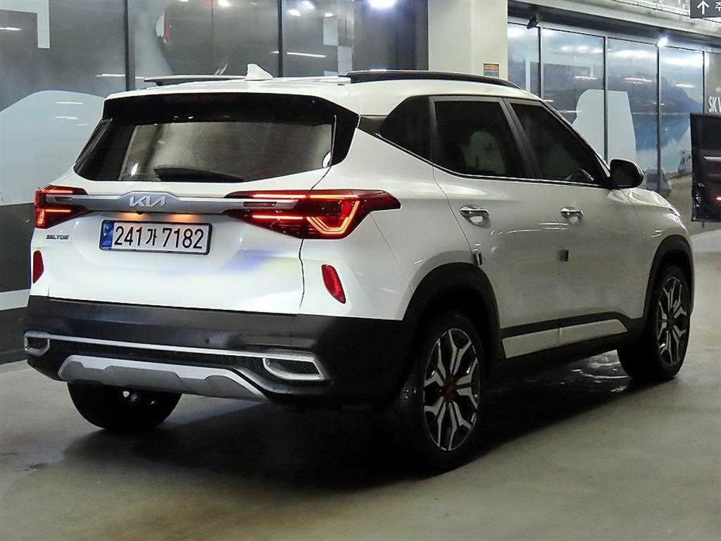 KIA Seltos - Vista 4