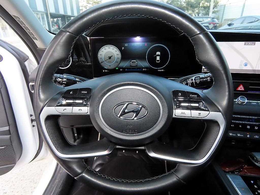 HYUNDAI Avante - Vista 8