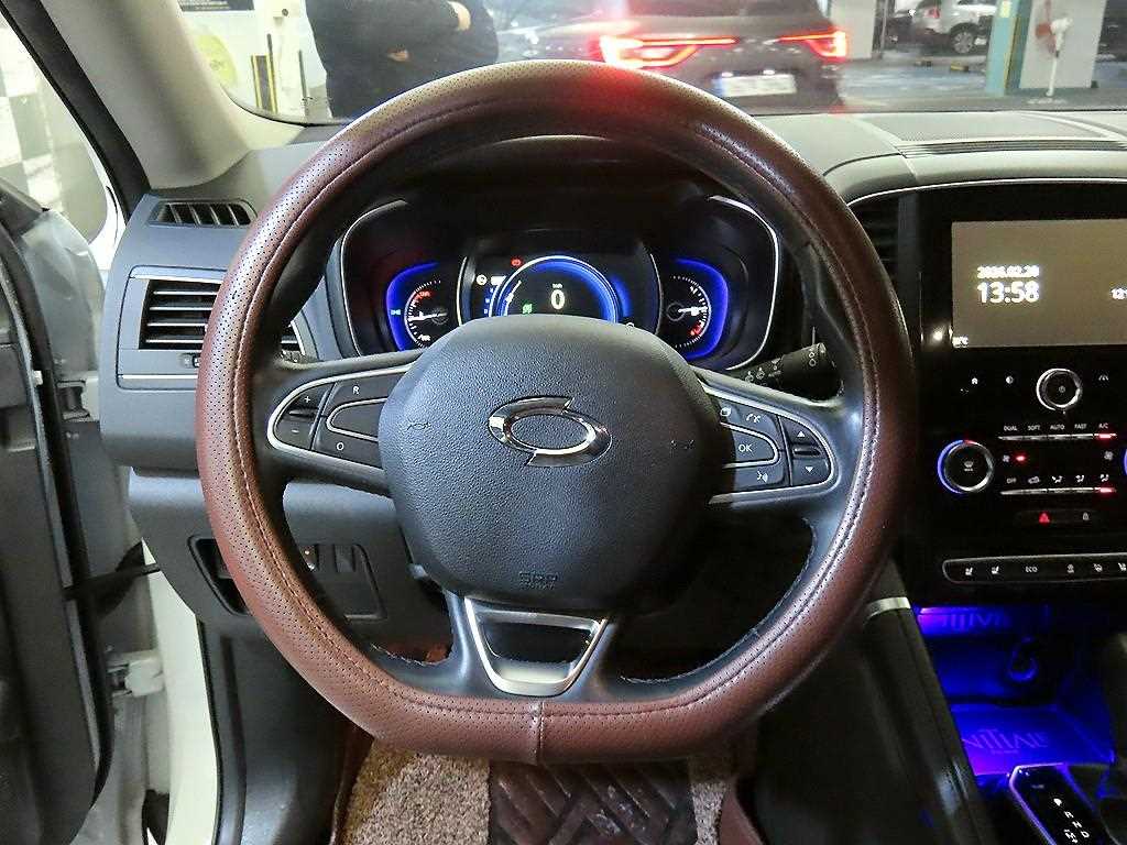 SAMSUNG QM6 - Vista 8