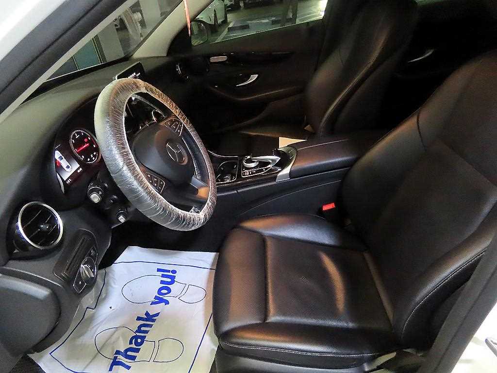 Mercedes Benz C Class - Vista 6