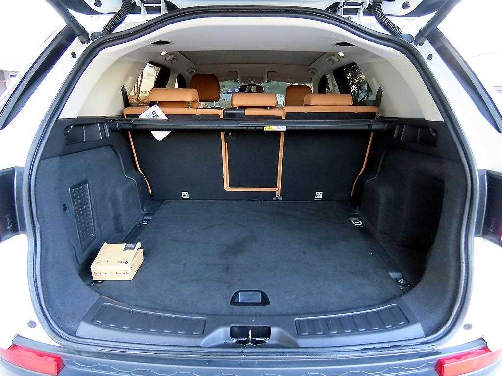 Land Rover Discovery Sports 2018 Blanco - Importación desde Corea - HF Imports Iquique - Foto 17