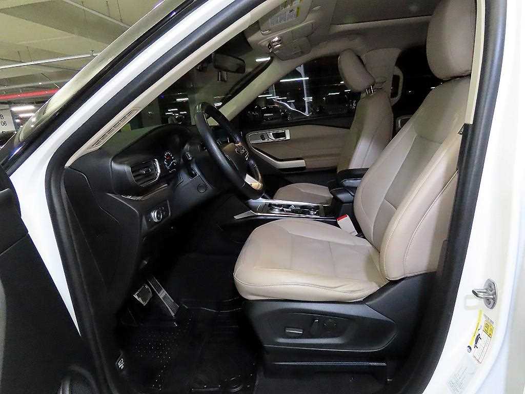 Ford Explorer - Vista 6