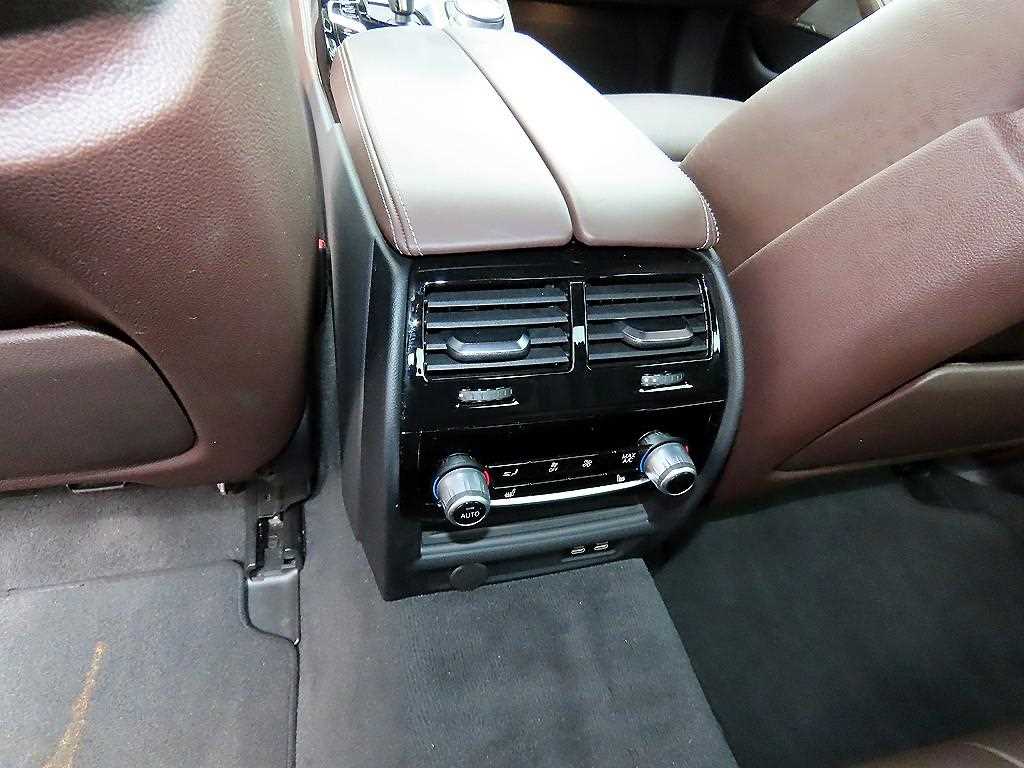 BMW 5 Series 2021 Gris - Importación desde Corea - HF Imports Iquique - Foto 16