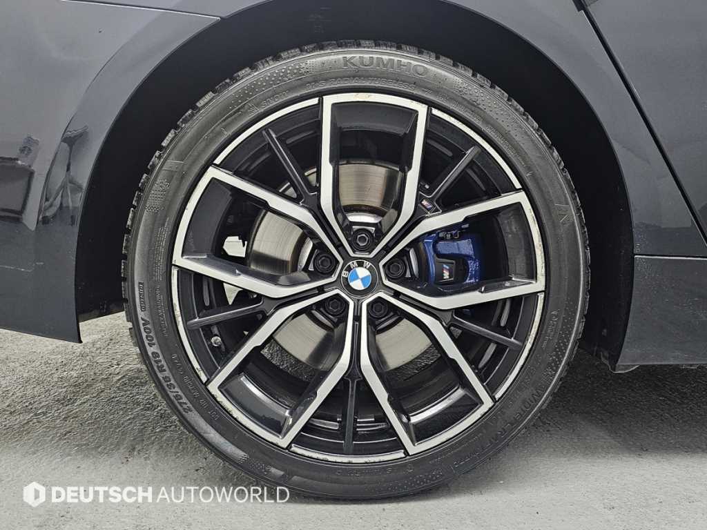 BMW 5 Series - Vista 5