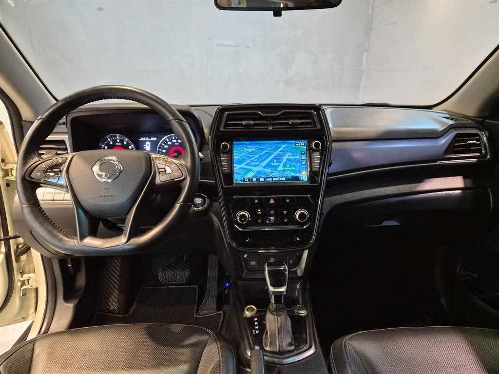 Ssangyong Tivoli - Vista 9