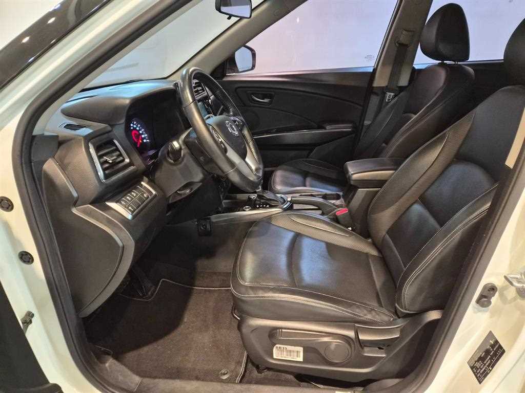 Ssangyong Tivoli - Vista 11