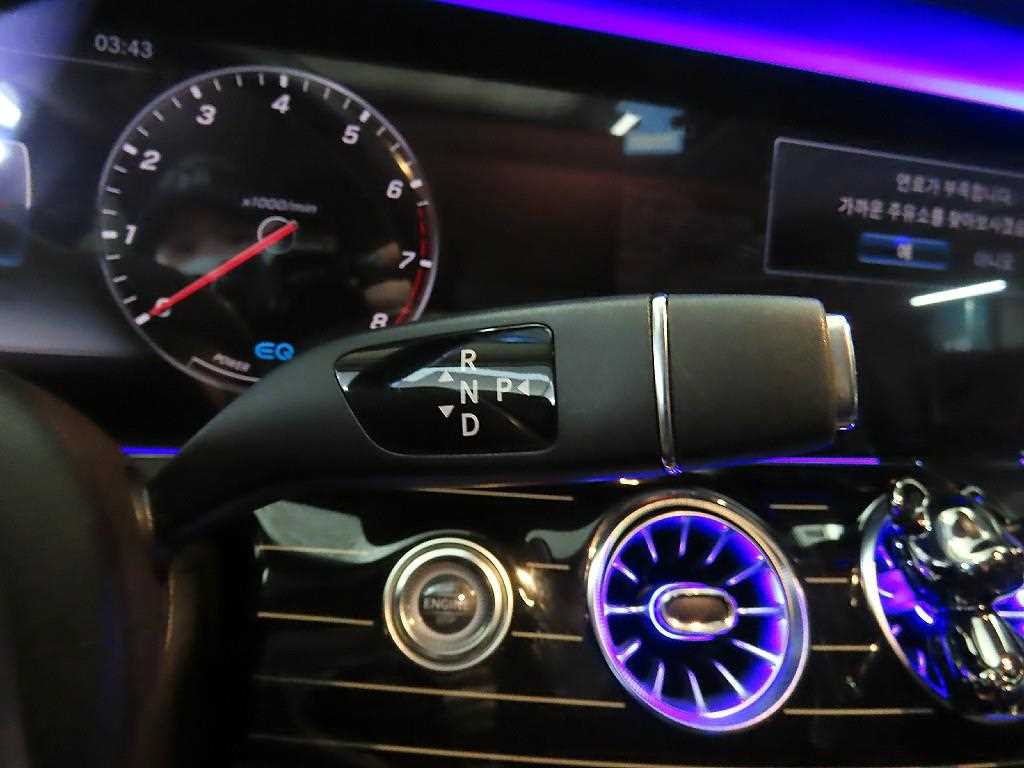 Mercedes Benz CLS Class - Vista 12