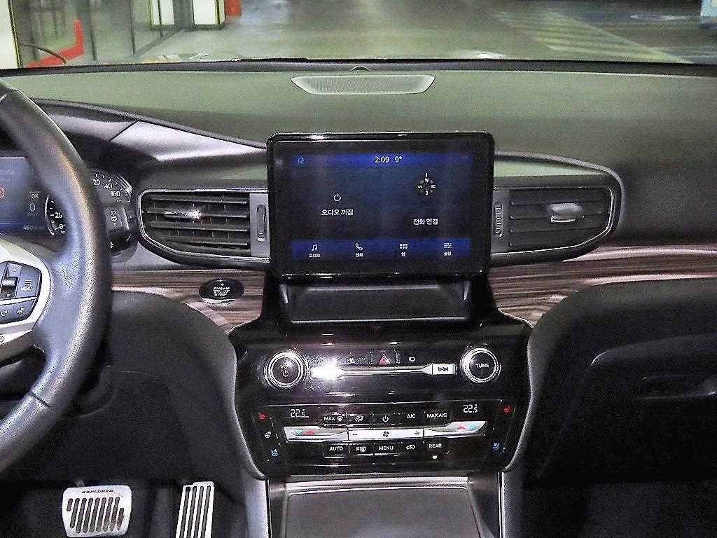 Ford Explorer - Vista 11