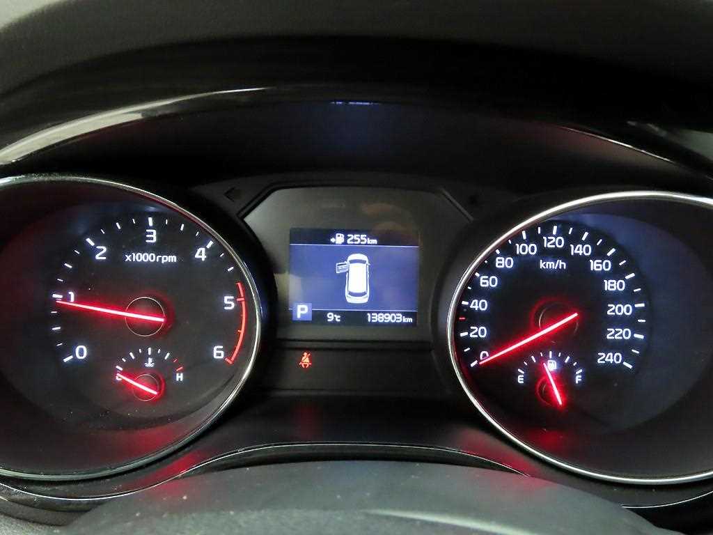 KIA Carnival - Vista 6