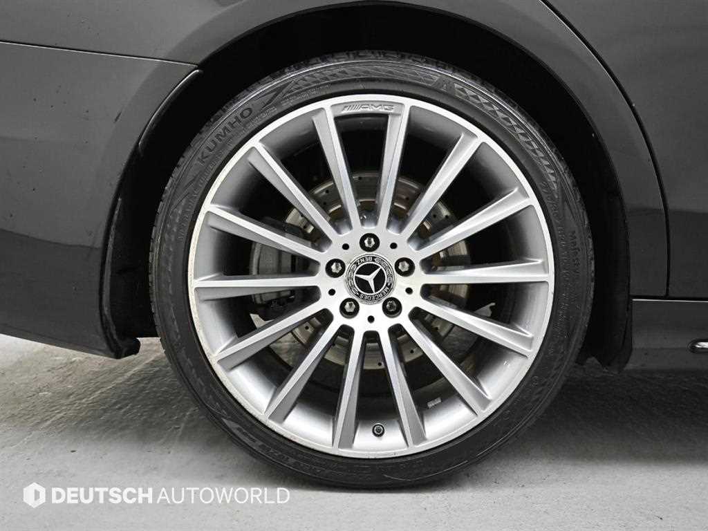 Mercedes Benz S Class - Vista 5