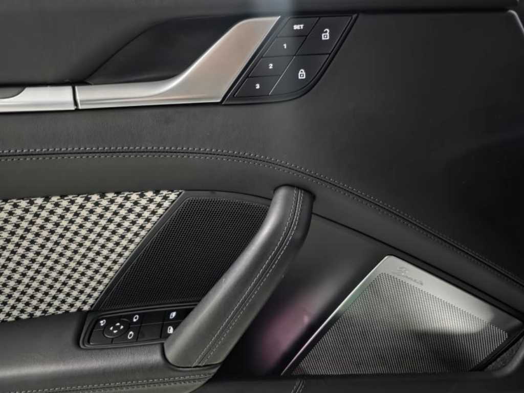 Porsche 911 - Vista 7