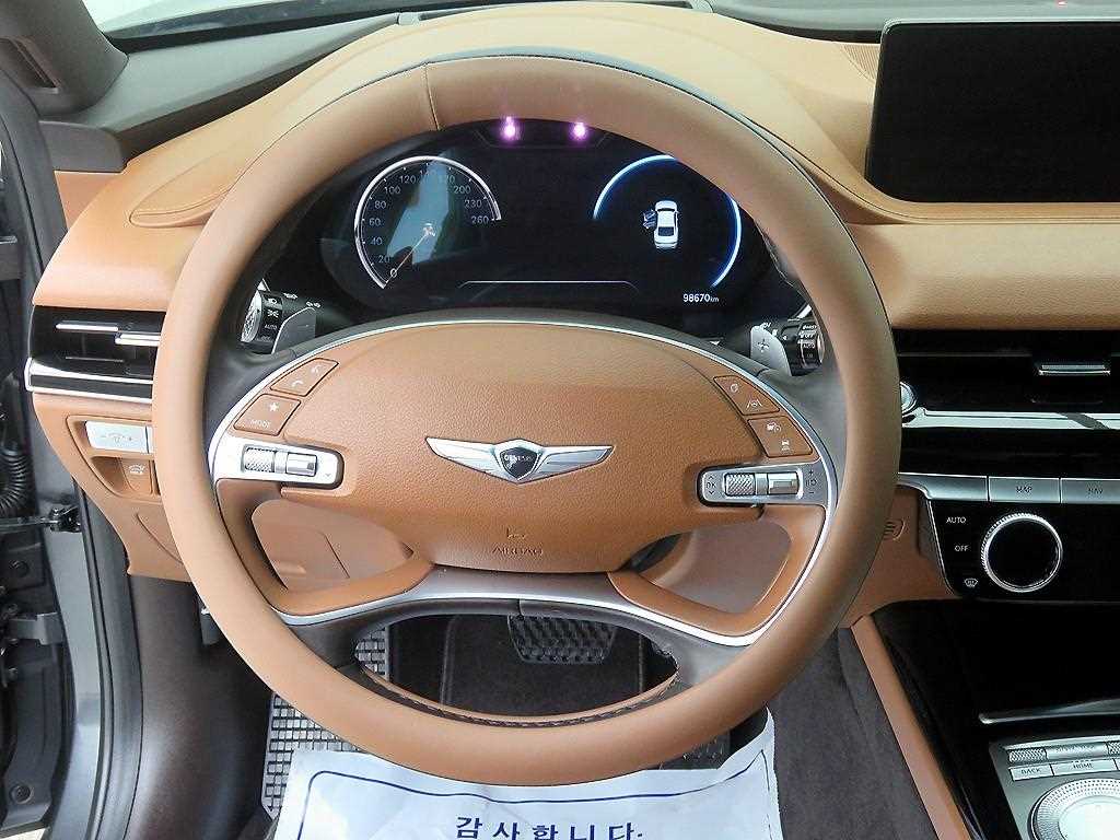 Genesis G80 - Vista 10