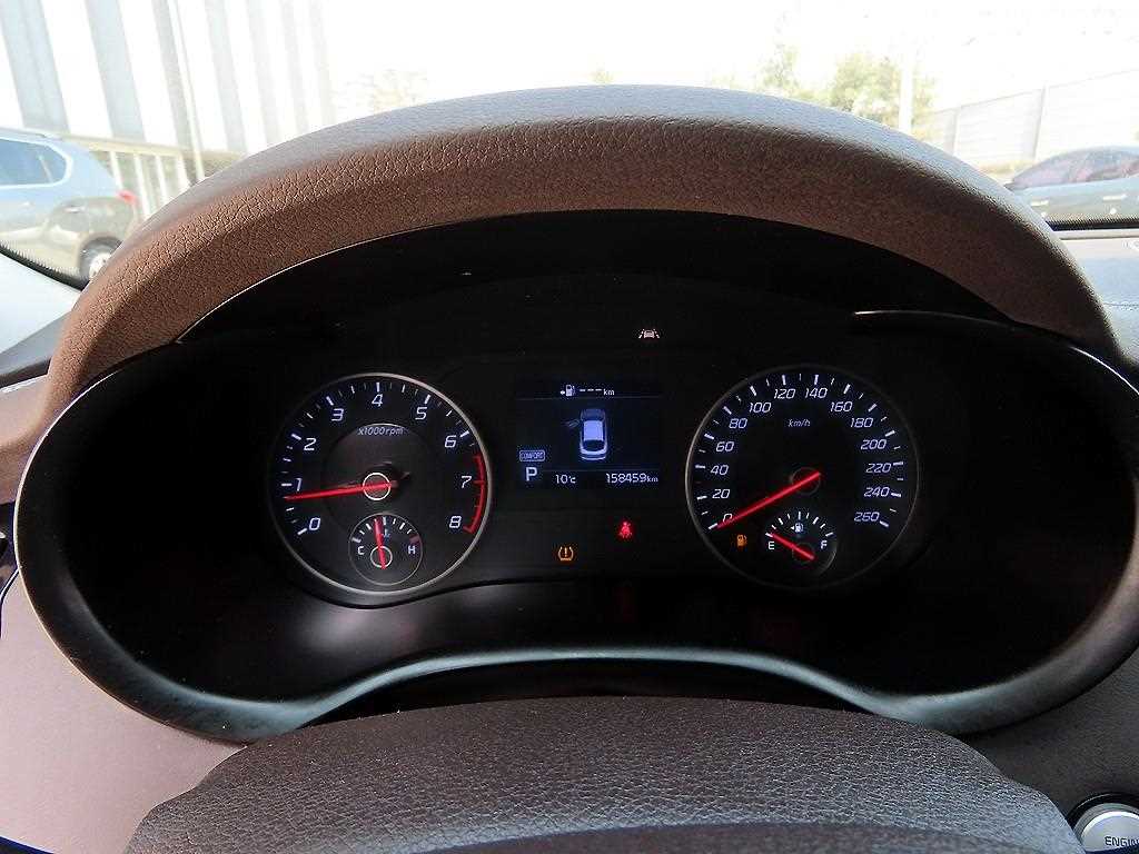 KIA Stinger - Vista 9