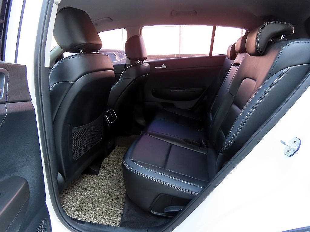 KIA Sportage - Vista 6