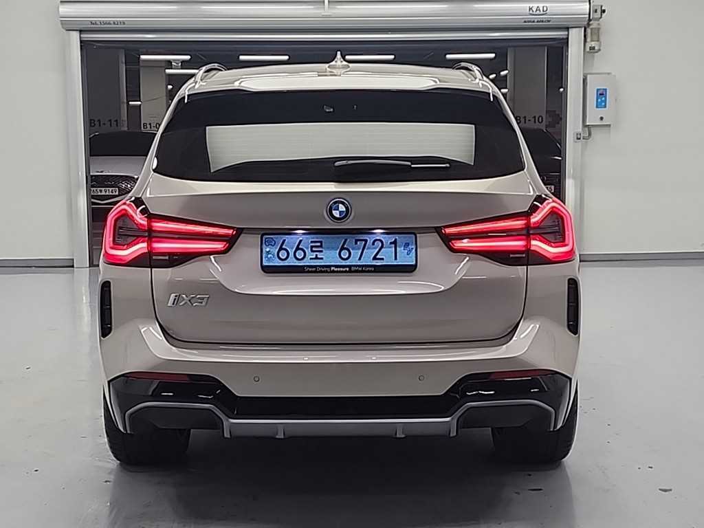 BMW iX3 - Vista 2