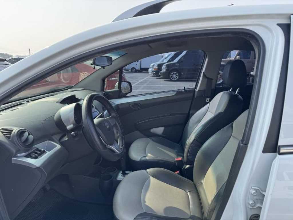 Chevrolet Spark - Vista 5