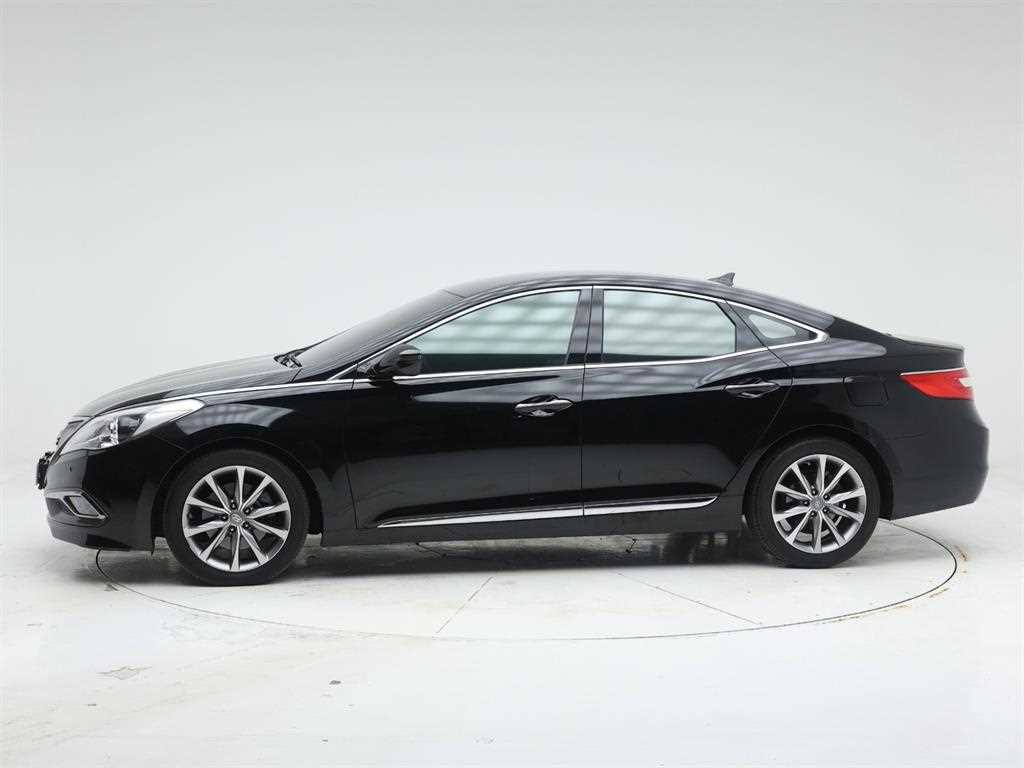 HYUNDAI Grandeur - Vista 3