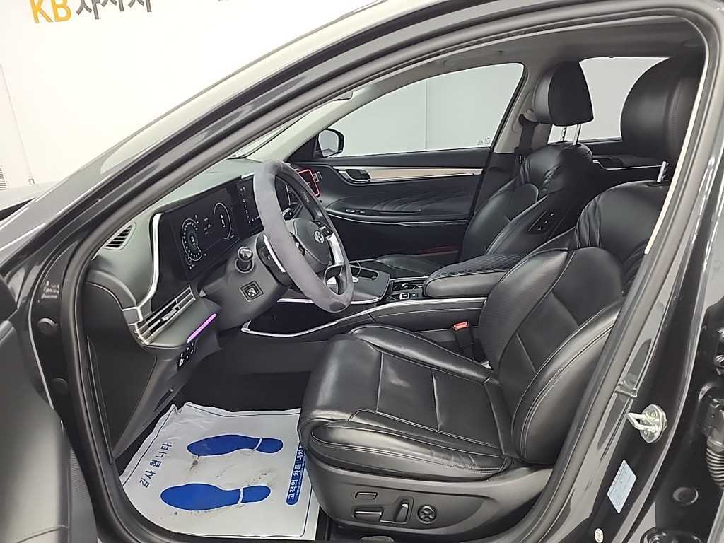 HYUNDAI Grandeur - Vista 11