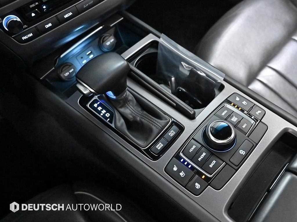 HYUNDAI Genesis - Vista 7