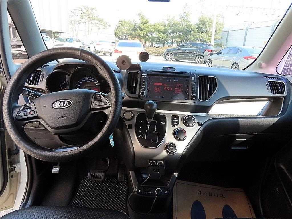 KIA Ray - Vista 7