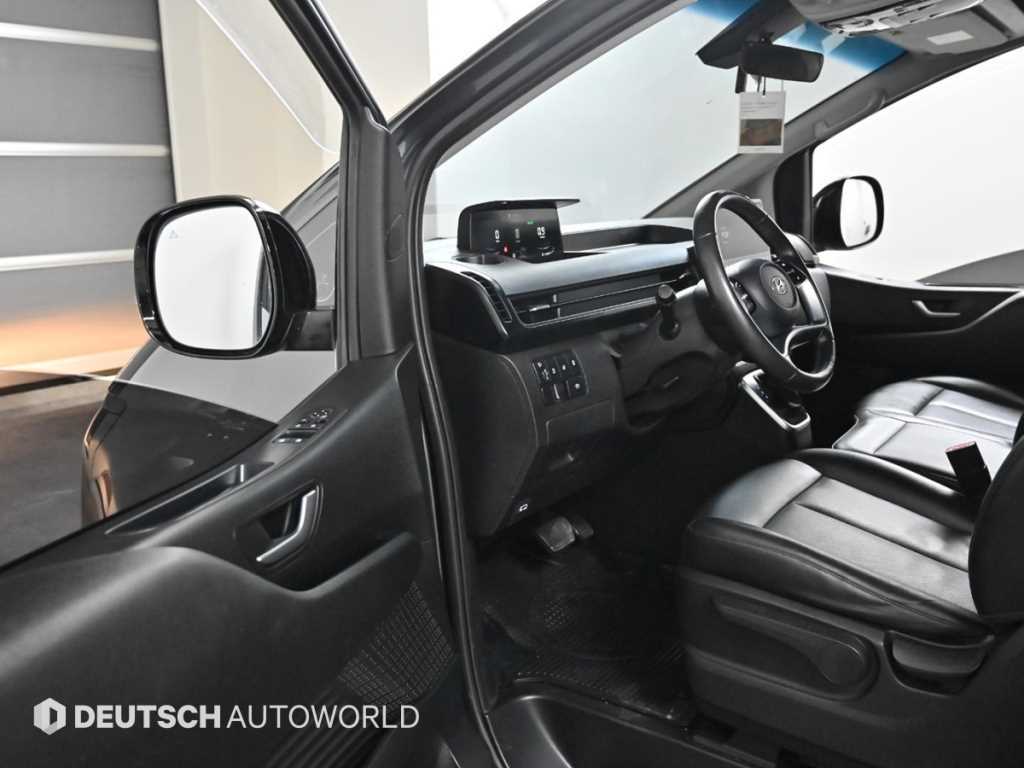 HYUNDAI Staria - Vista 11