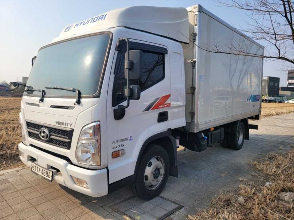 medium and large cargo truck - Vista 2