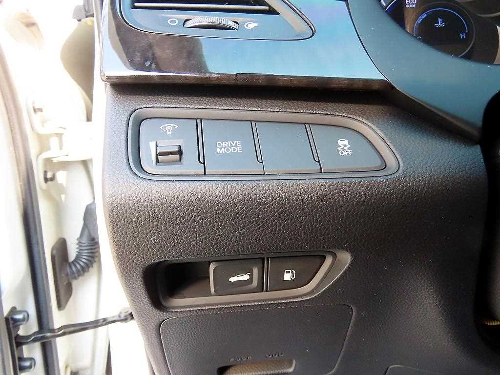 HYUNDAI Grandeur - Vista 12