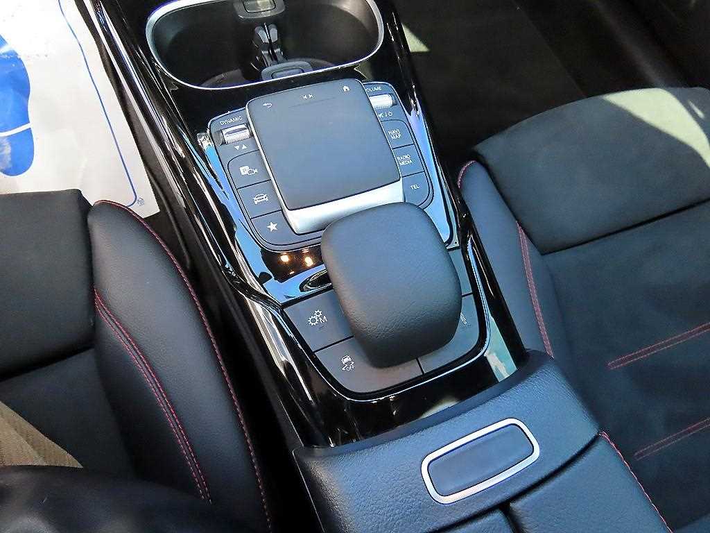 Mercedes Benz A Class - Vista 12