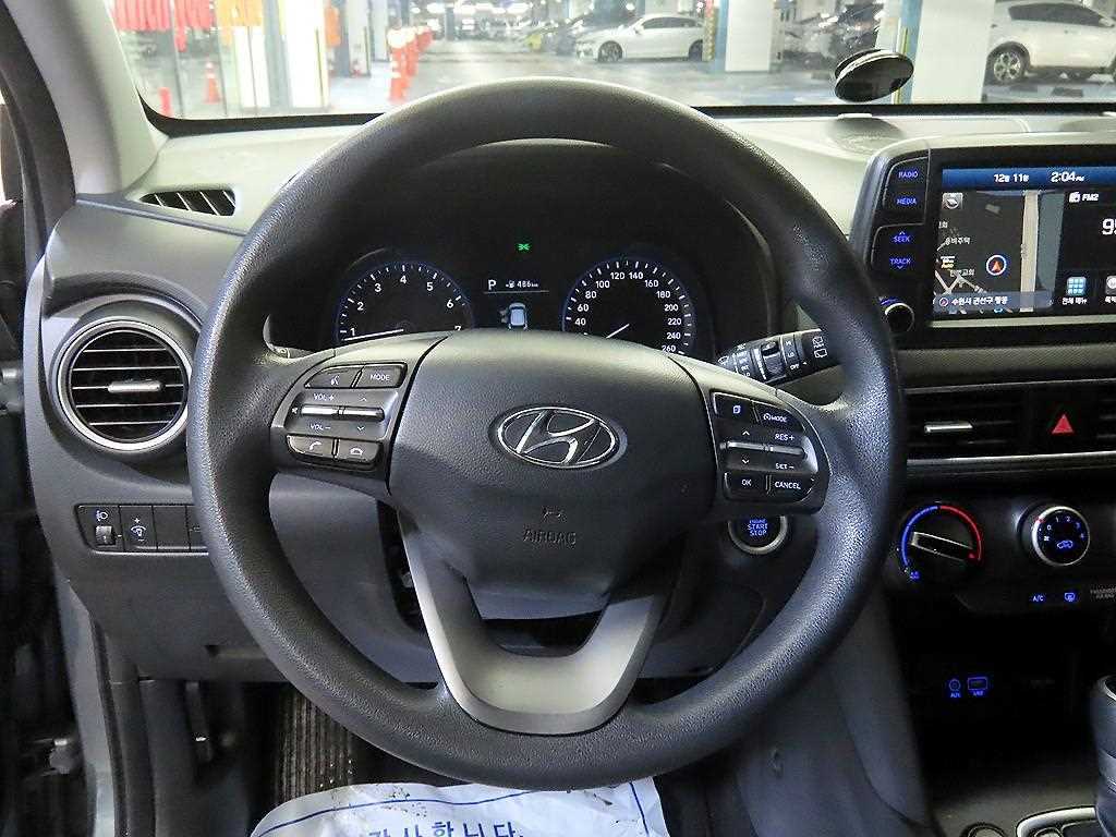 HYUNDAI Kona - Vista 8