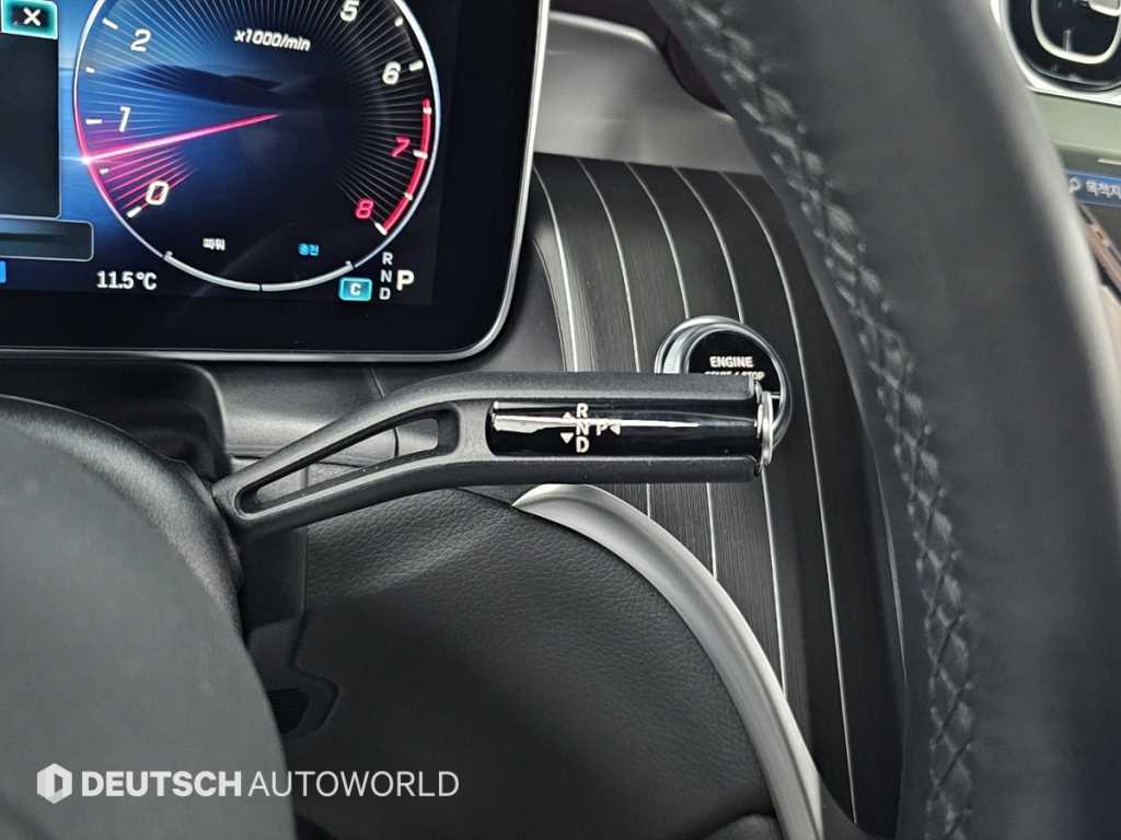 Mercedes Benz GLC Class - Vista 9