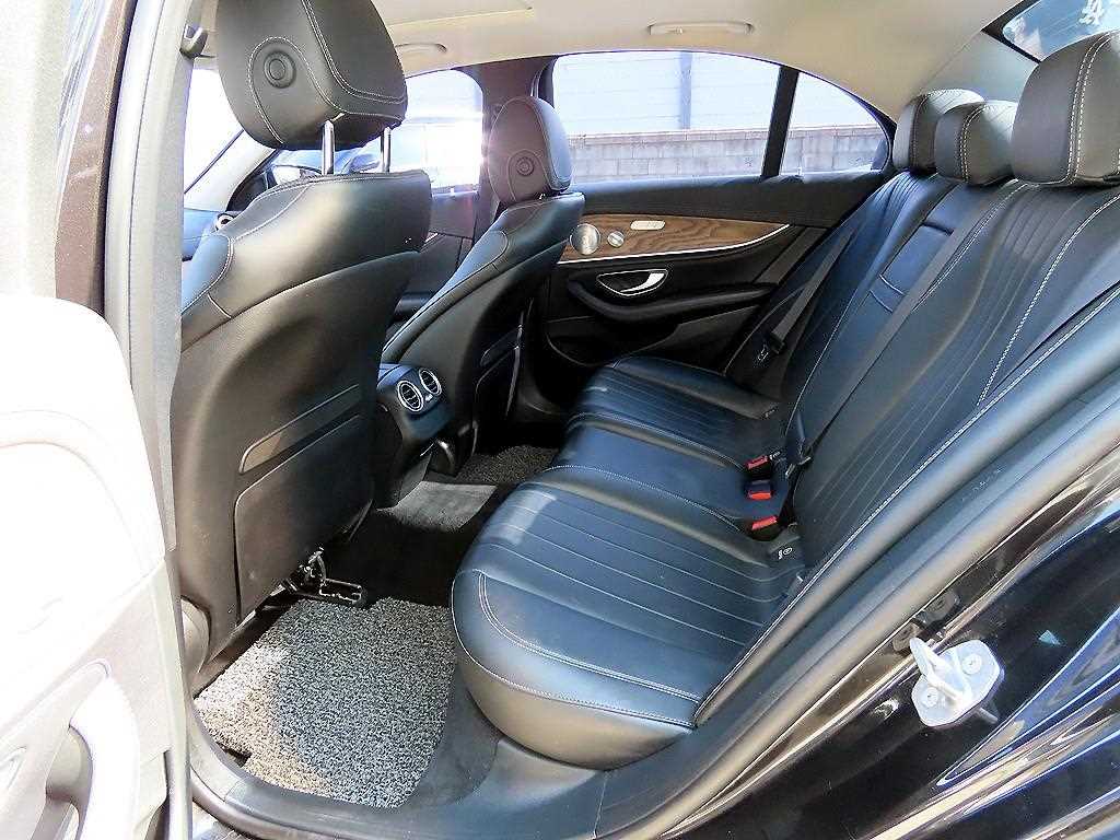 Mercedes Benz E class - Vista 6