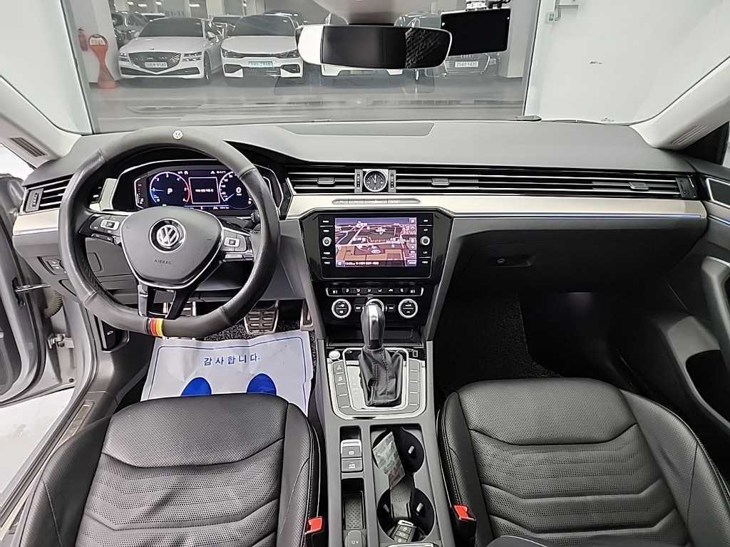 Volkswagen Arteon - Vista 7