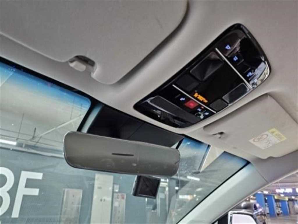 HYUNDAI Grandeur - Vista 9