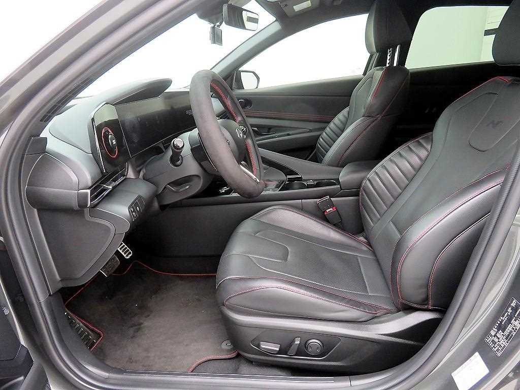 HYUNDAI Avante - Vista 5