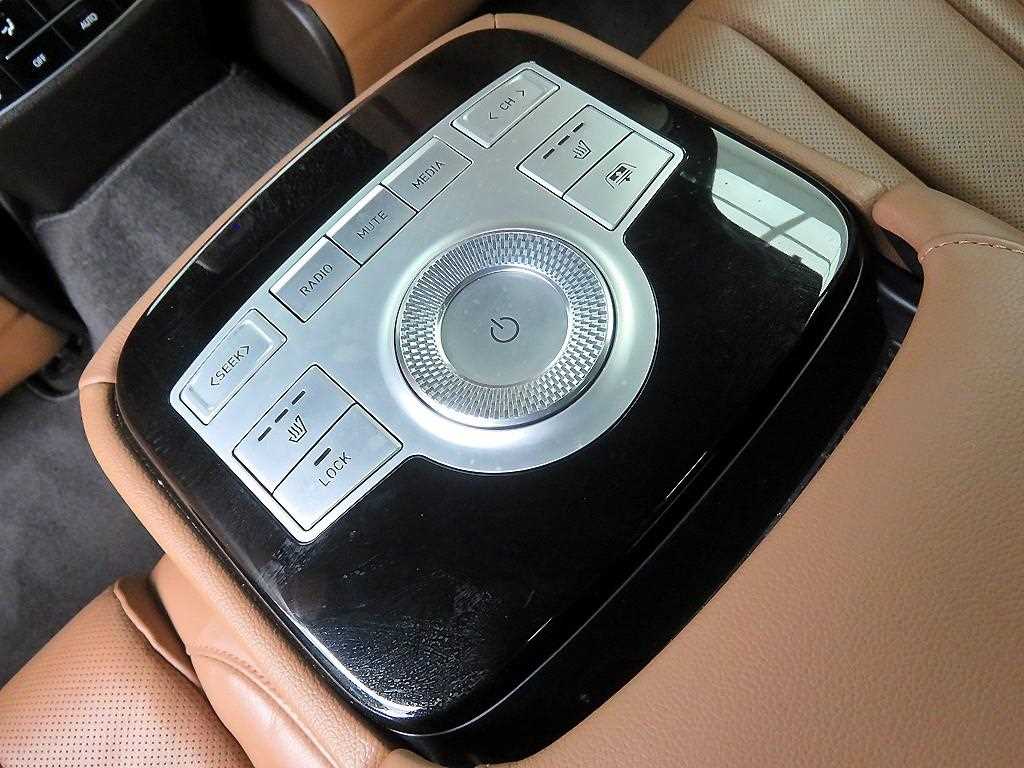 Genesis G80 - Vista 9