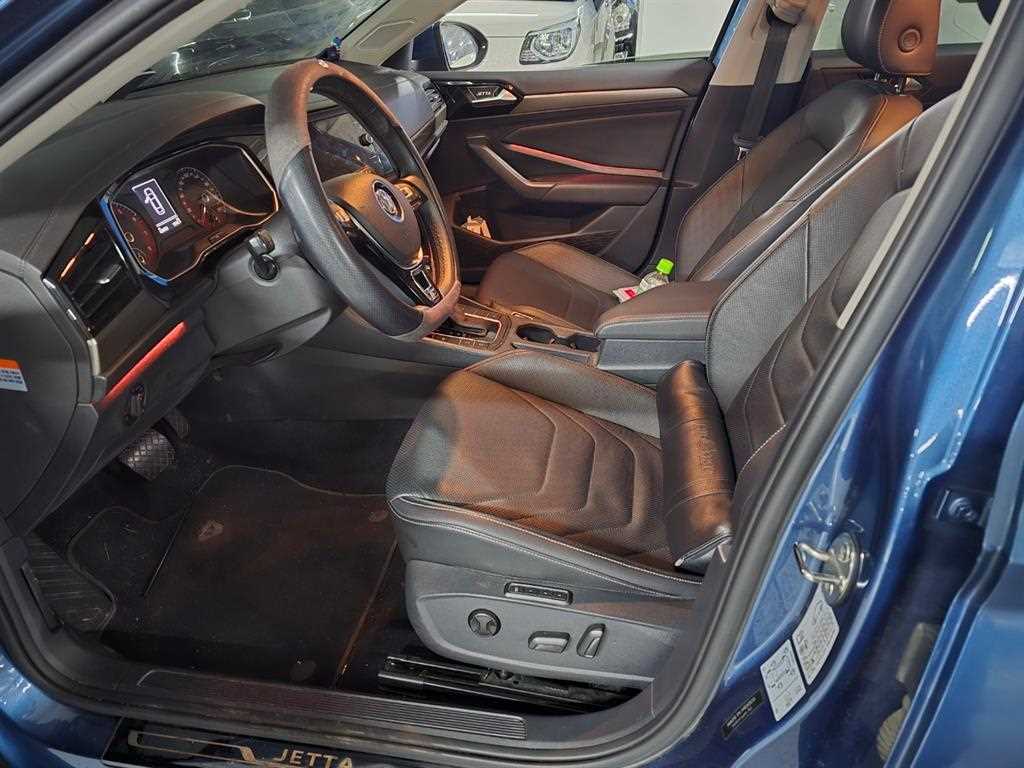 Volkswagen Jetta - Vista 7