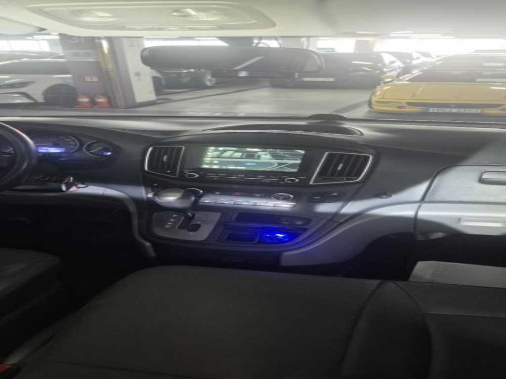 HYUNDAI Starex - Vista 11