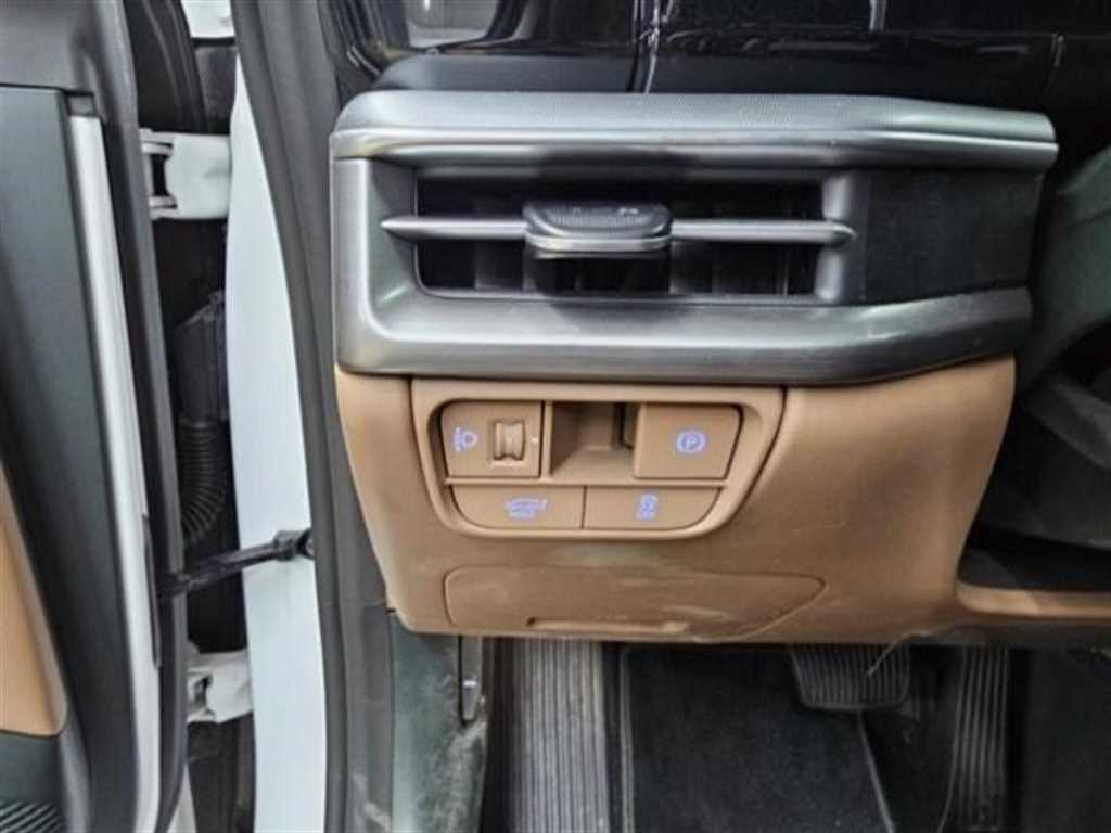 HYUNDAI Grandeur - Vista 10